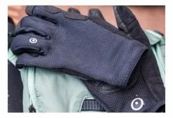Assos Trail Long Gloves Black Series -Guantes Ventas 15005955e664d79b22c55.63123248