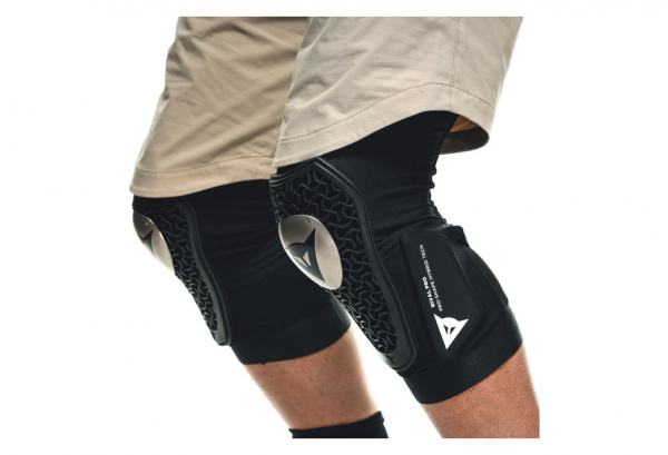 Rodilleras Dainese Rival Pro Negras 4 Rodilleras Dainese Rival Pro Negras - Imagen 4