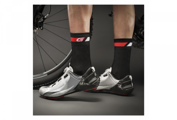 Calcetines GripGrab Classic High Cut - Noir / Rouge 4 Calcetines GripGrab Classic High Cut - Noir / Rouge - Imagen 4